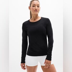 Athleta In Motion Seamless Long sleeve Top in Black